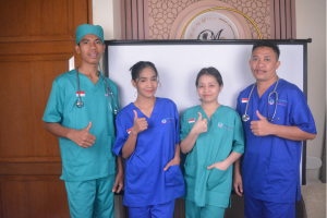 merawat lansia